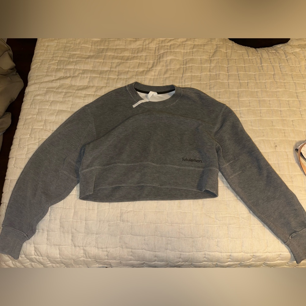 Lululemon cropped crewneck